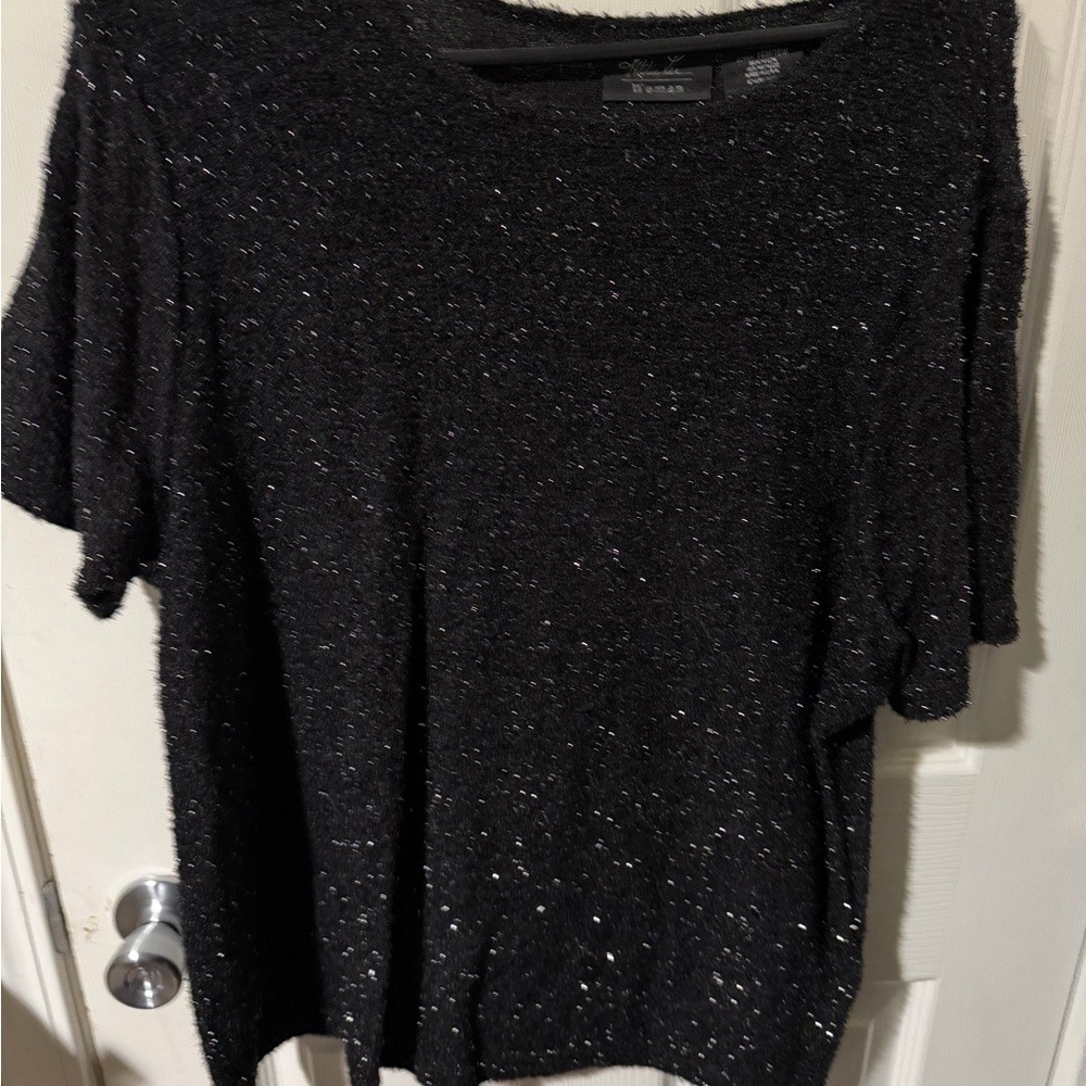 ❄️Kathie Lee Collection Glittering Black Top
